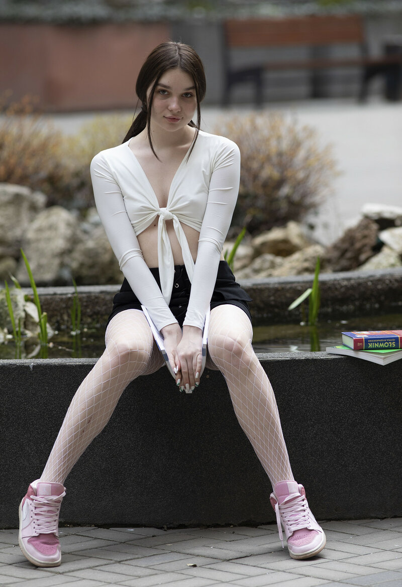 Елена, 24