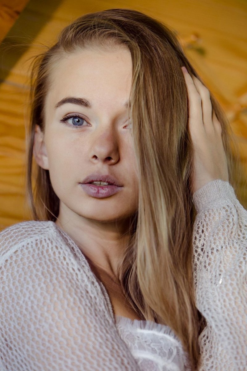 Чеслава, 21